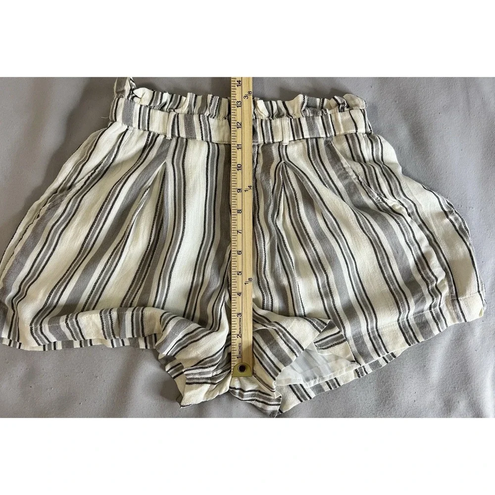 American Eagle High Waisted Striped Button Front Runner Short Size‎ Small NWT